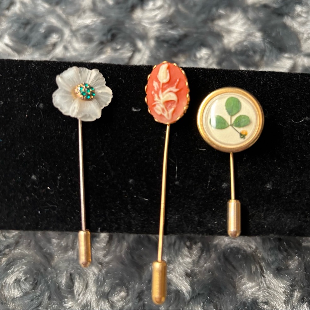 Lot of vintage stick pins